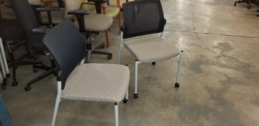 HON IGNITION MULTI-PURPOSE STACKING CHAIR WITHOUT ARMS