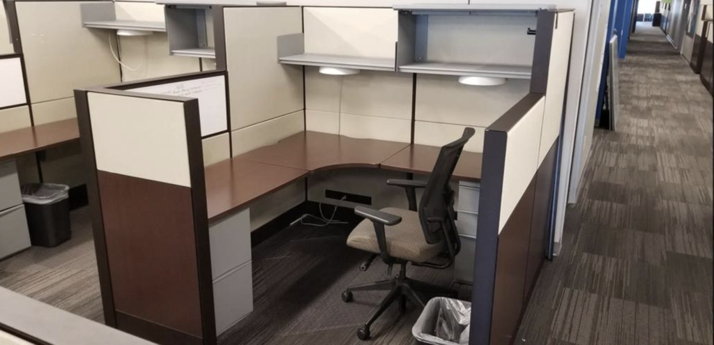 #353 6x6 Teknion Leverage Workstations