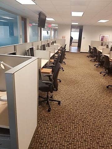 #190 Steelcase Answer Workstations