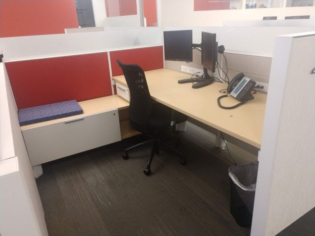 #253 Mid High Teknion Workstations