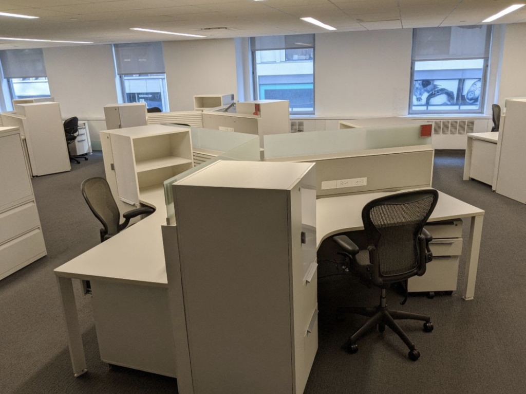 #290 Teknion Leverage 120Â° Workstations