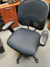 Black Mesh Adjustable Task Chair