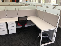 #147 Friant 6x6 Glass Workstations